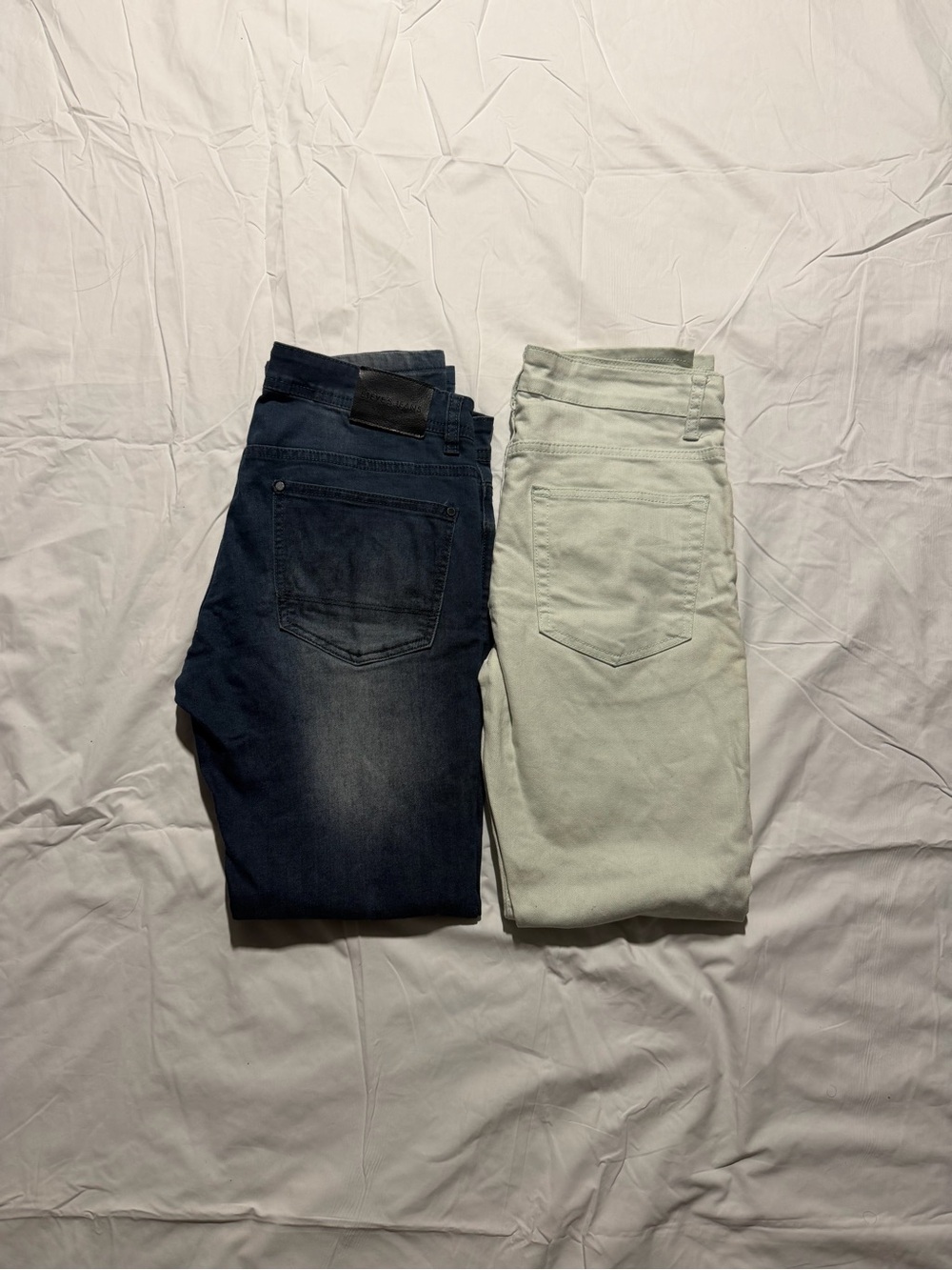 Men’s Jeans 2p Bundle Size 30 – Steve’s jeans Blue & Forever 21 White Distressed